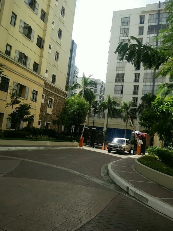Palm Tree Genlex Condo Manila Exteriör bild